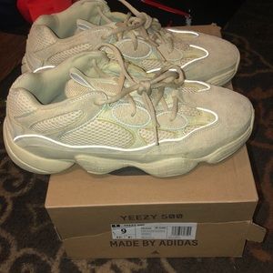 Yeezy 500 sz 9 100% authentic slightly worn